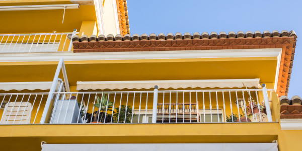 Trabajos Verticales en Fachadas de Edificios / Viviendas Leganés · Restauración de Fachadas