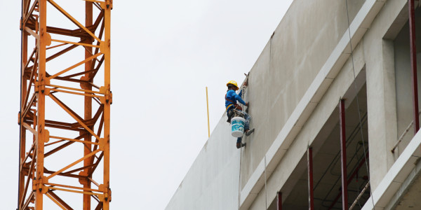 Trabajos Verticales en Fachadas de Edificios / Viviendas Leganés · Pintar Edificios de Construcción de Obra Nueva